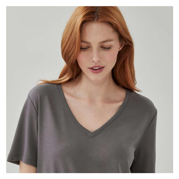 Women's Relaxed V-Neck T-Shirt